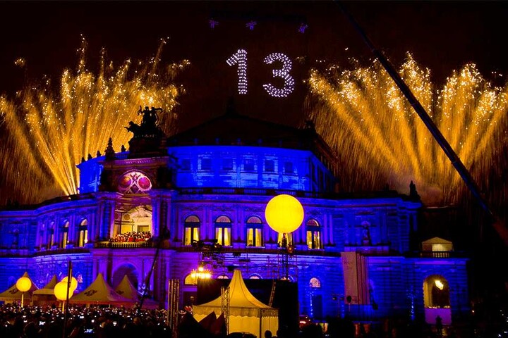 Der 13. SemperOpernball stand unter dem Motto "Magisches Dresden - der Ball bringt Glück".