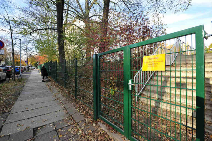 Fast die Hälfte der 270 Schüler ist nicht geimpft, auch die Hälfte der Lehrer hat keinen Impfschutz.
