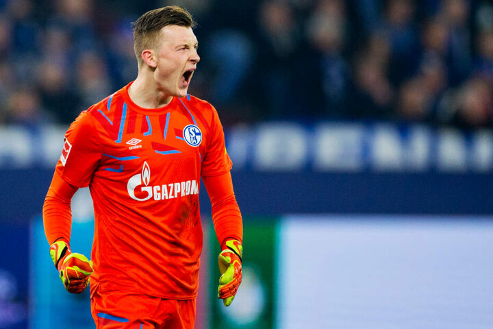 Markus Schubert durfte seine Freude herausschreien: Er gewann mit Schalke nämlich gegen den Tabellenzweiten Mönchengladbach mit 2:0.