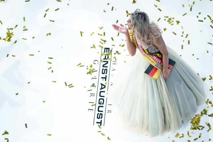 Sarah Wipperfürth hat den Schönheitswettbewerb "Miss Niedersachsen 2019" gewonnen.