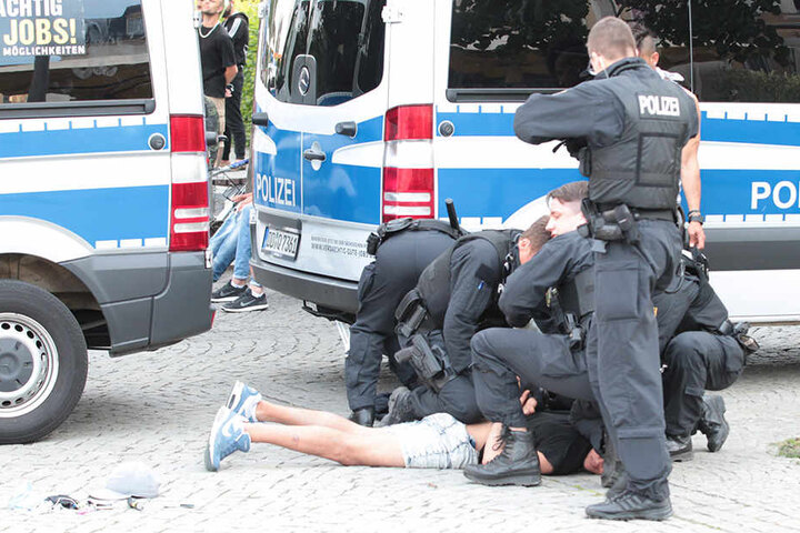 Polizeieinsatz am Postplatz: Das Zentrum von Plauen ist der Kriminalitätsschwerpunkt in Westsachsen.