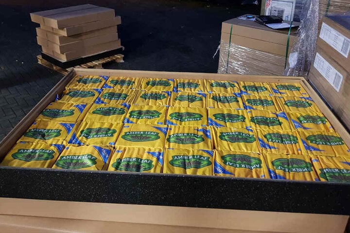 Zu den Zigaretten kamen noch über 800 Kilo Tabak.
