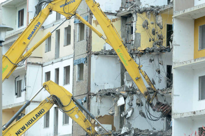 Dem Plattenbau geht es an den Kragen.