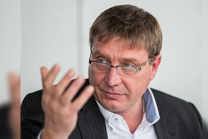 Der Landtagsabgeordnete Mario Pecher (56, SPD) streit noch immer mit seiner Mutter wegen der einstigen Kneipe in Zwickau.