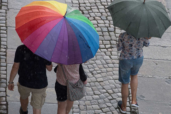 Im Laufe der Woche werden Niederschläge erwartet. Vereinzelte Regenschauer ändern allerdings kaum etwas an den Wasserständen in Dresdens Fließgewässern.
