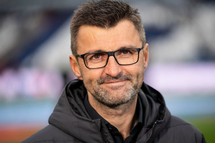 FCN-Trainer Michael Köllner befand sich mit dem Club auf dem Weg Richtung 2. Liga. (Archivbild)