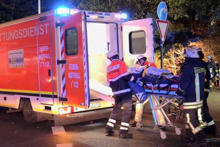Zahlreiche Feuerwehr- und Rettungskräfte waren im Einsatz.