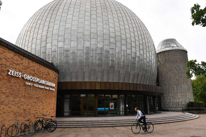 Das Planetarium im Prenzlauer Berg feiert seinen 30. Geburtstag mit vielen Angeboten.