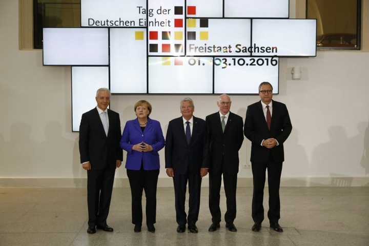 Die Delegation im Verkehrssmuseum.