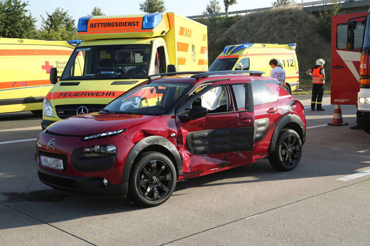 Auch dieser Citroen wurde stark demoliert.
