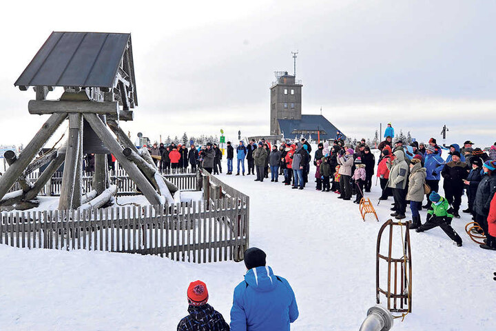 Die Wetterwarte auf dem Fichtelberg gibvt‘s seit mehr als 100 Jahren.