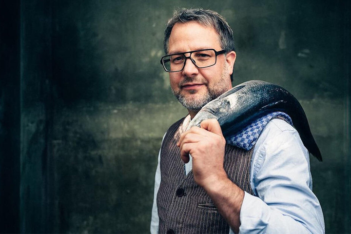 2016 wurde Stefan Hermann (48) vom Restaurantführer Gault&Millau mit dem Titel Gastronom des Jahres ausgezeichnet.