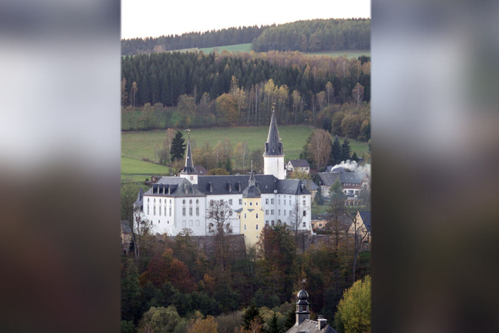 Idyllisch: Schloßhotel Purschenstein in Neuhausen/E.