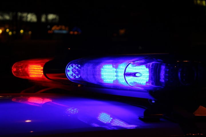 Zwei der drei mutmaßlichen Räuber konnte die Polizei bereits festnehmen! (Symbolbild)