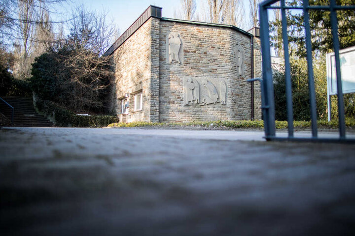 Auf einem Friedhof in Bochum geschah das Verbrechen.