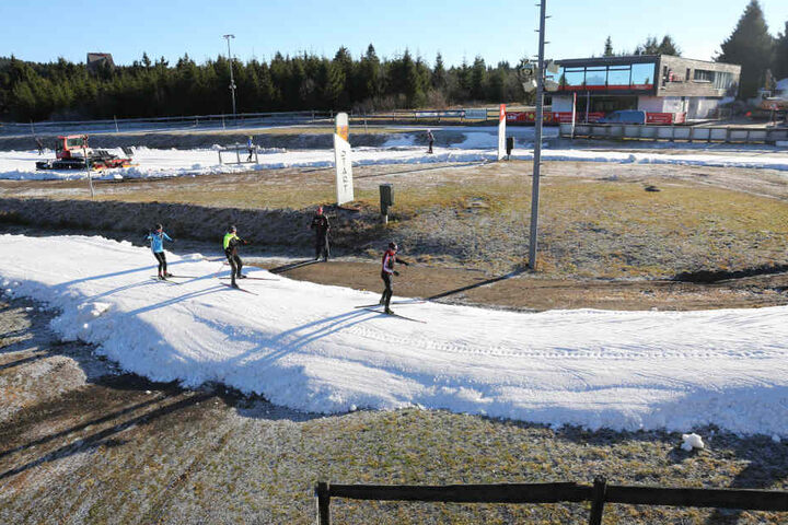 Aktuell können in der Skiarena Oberwiesenthal Sportschüler auf einer 500 Meter-Runde trainieren.