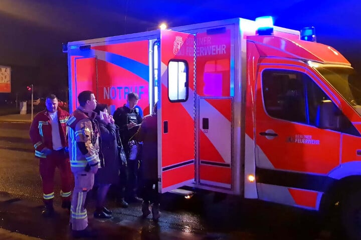 Nach ersten Angaben gab es fünf Verletzte.