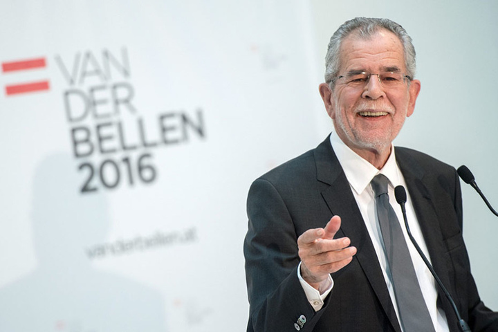 Noch nicht offiziell: Die Hochrechnungen aber sehen Alexander Van der Bellen als Wahlsieger.
