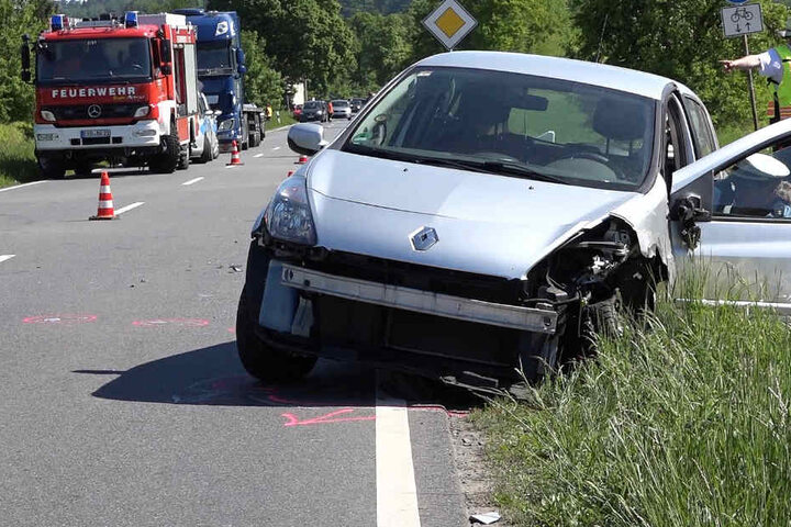 Die B426 wurde nach dem Crash vollständig gesperrt.