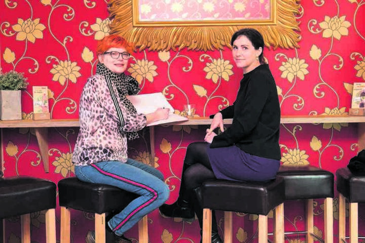MOPO-Redakteurin Katrin Koch im Gespräch mit Sachsens First Lady Annett Hofmann.