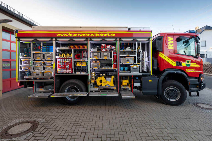 Blick auf das neue Feuerwehrauto der Ortsfeuerwehr Kesselsdorf.