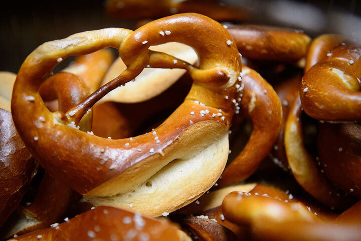 So sehen die echten schwäbischen Brezeln aus: dünne Arme, dicker Bauch.