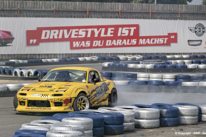 Driften, bis die Reifen qualmen - das können Besucher live erleben.