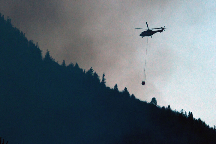 Die Feuerwehr rückte mit einem Großaufgebot an.