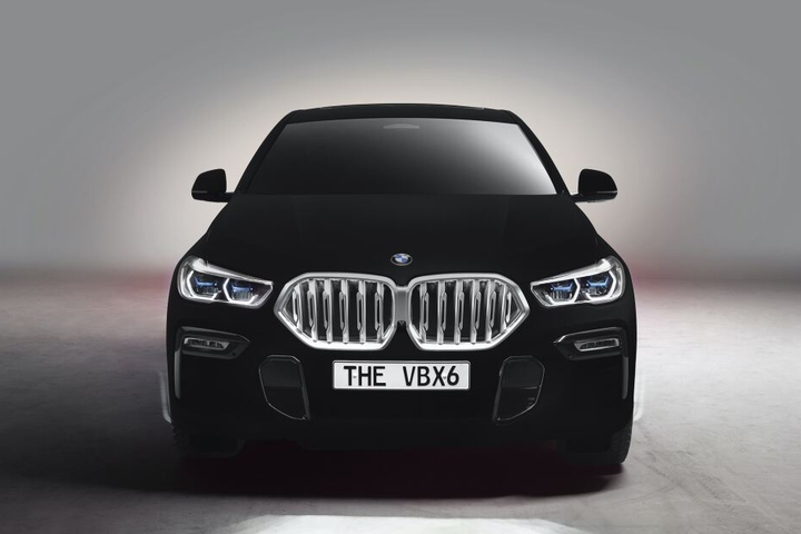 Der BMW X6 im speziellen schwarz wird als VBX6 vorgestellt.