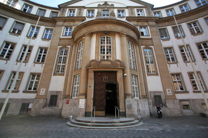 Das Archivbild zeigt das Land- und Amtsgericht in Frankfurt am Main.