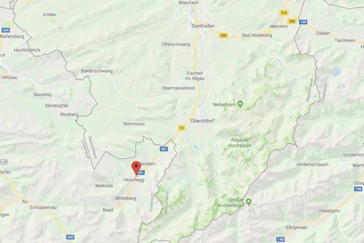 Bei Hirschegg in Österreich ist ein 62 Jahre alter Mann aus Bayern bei einem Sturz ums Leben gekommen.