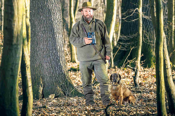 Norman Härtner (55) vom Landesjagdverband will mit Sachsenforst über die
Rettung der Hirsche verhandeln.
