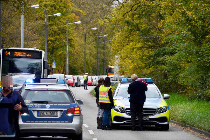 Durch den Unfall kam es zu Verkehrsbehinderungen.