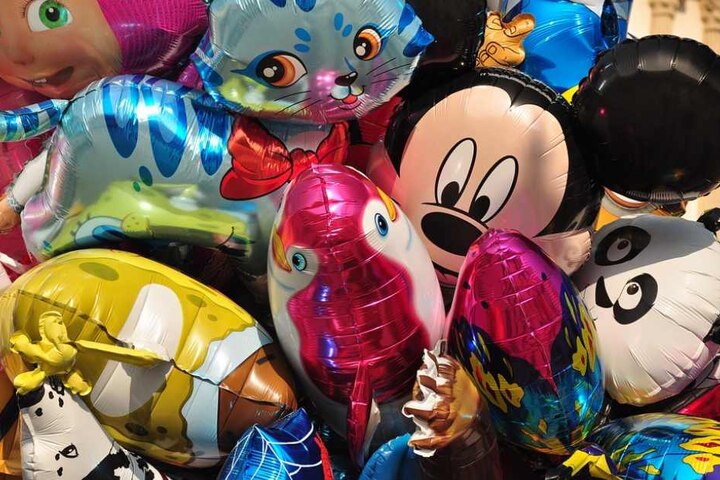 Luftballons dürfen bei einem Fest für Groß und Klein nicht fehlen!