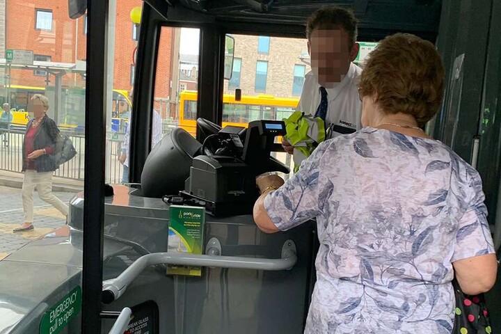 Der Busfahrer weigerte sich den Gay-Pride Bus zu fahren.