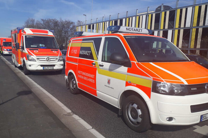 Der Rettungsdienst war mit einem Großaufgebot im Einsatz.