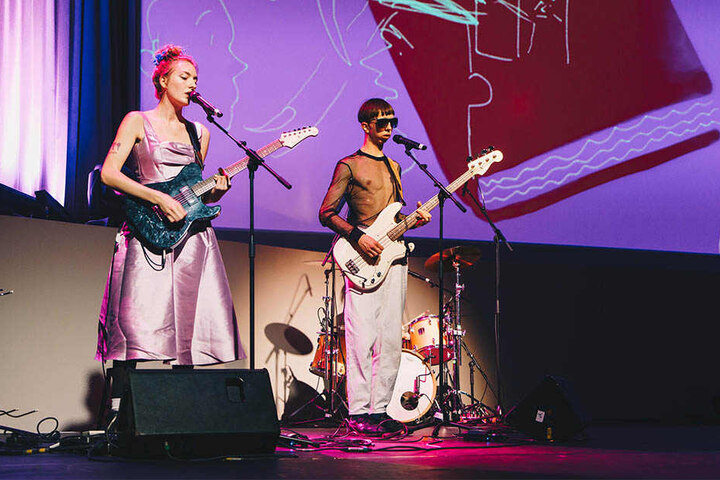Die Indie-Band BLOND lieferte einen musikalischen Beitrag.