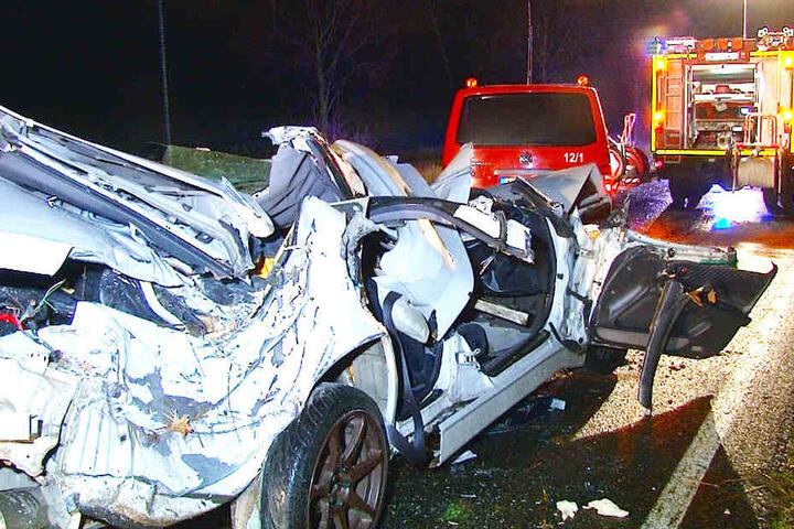Direkt an der Ausfahrt Wolmirstedt passierte das Unglück.