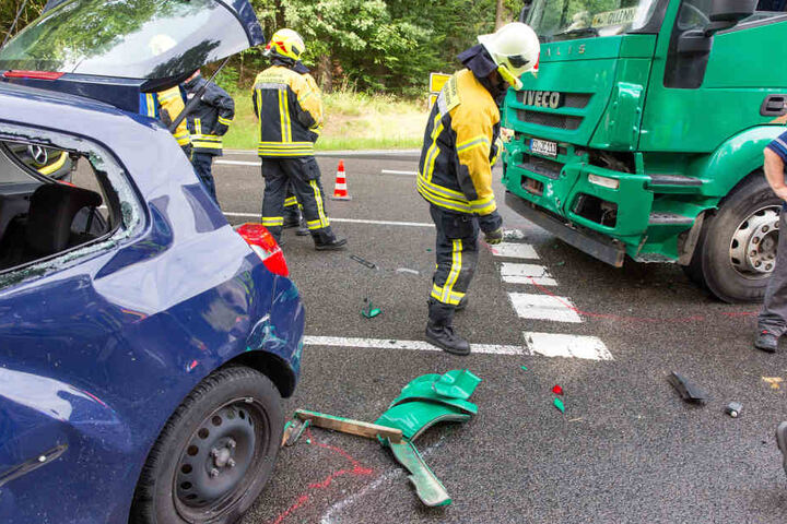 Wegen des Unfalls musste die Ortsumgehungsstraße komplett gesperrt werden.