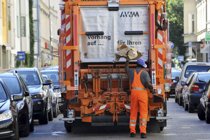 Die Müllabfuhr in Köln wird teurer. (Symbolbild)