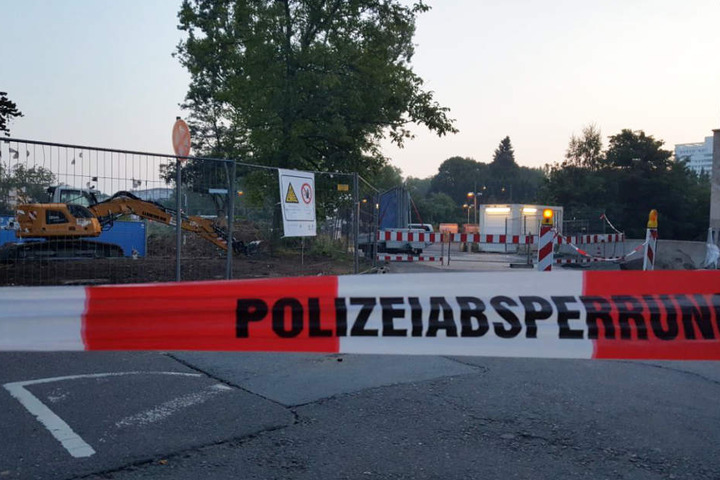 Die Luftmine wurde von der Polizei weiträumig abgesperrt.