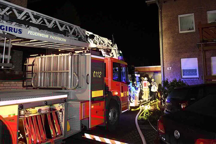 Die Feuerwehr rückte auch mit einem Leiterwagen an.