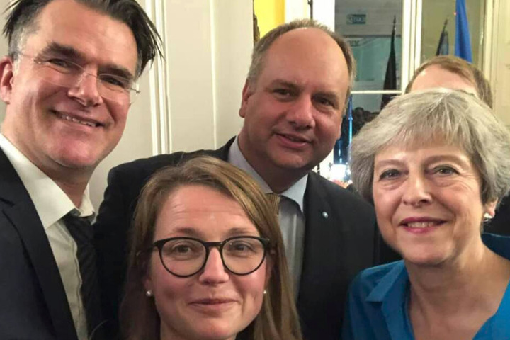 2019 war Hilbert unter anderem in London, traf dort die damalige Premierministerin Theresa May (63).