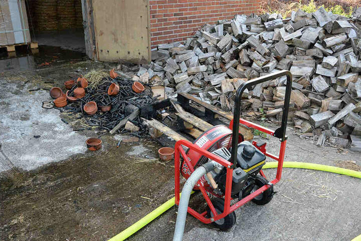 Nachdem die Scheine geräumt war, wurde sie belüftet. Der Einsatz war nach gut einer Stunde beendet.
