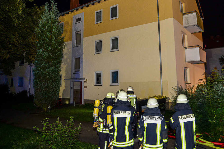 Im Keller dieses Hauses hat es am späten Abend gebrannt.