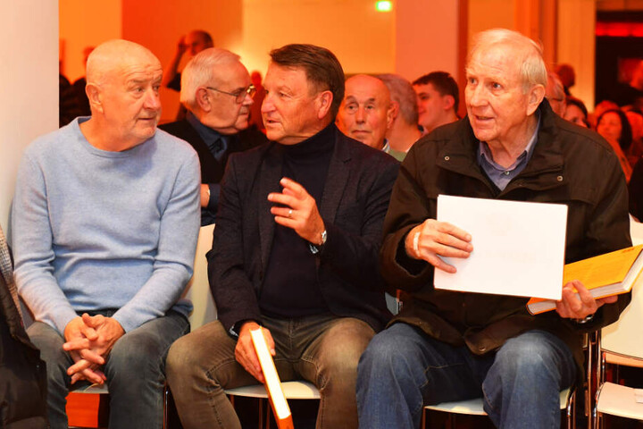 Auch TAG24-Kolumnist Hans-Jürgen Kreische (l.) und Hans-Jürgen Dörner waren zur Präsentation gekommen.
