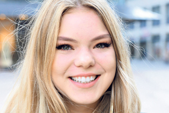 Katharina Zweiniger (18),
Schülerin aus Chemnitz, darf
zum ersten Mal wählen
und weiß auch schon
wen: „Meine Stimme
kriegen die
Grünen und die
V-Partei. Ich bin
selber Vegetarierin
und finde
Tierschutz
sehr wichtig."