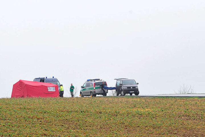 Auf diesem Feld bei Oederan eskalierte der Streit - Robert G. überfuhr laut Anklage seinen Kontrahenten mit einem Auto, das Opfer war sofort tot.