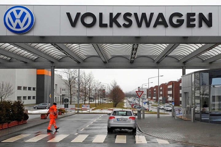 Das Volkswagen-Werk in Zwickau kann sich über jede Menge neuer Elektro-Autos freuen.