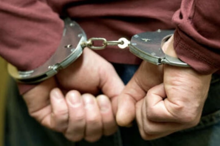Der 32-Jährige befindet sich aktuell in Polizeigewahrsam.